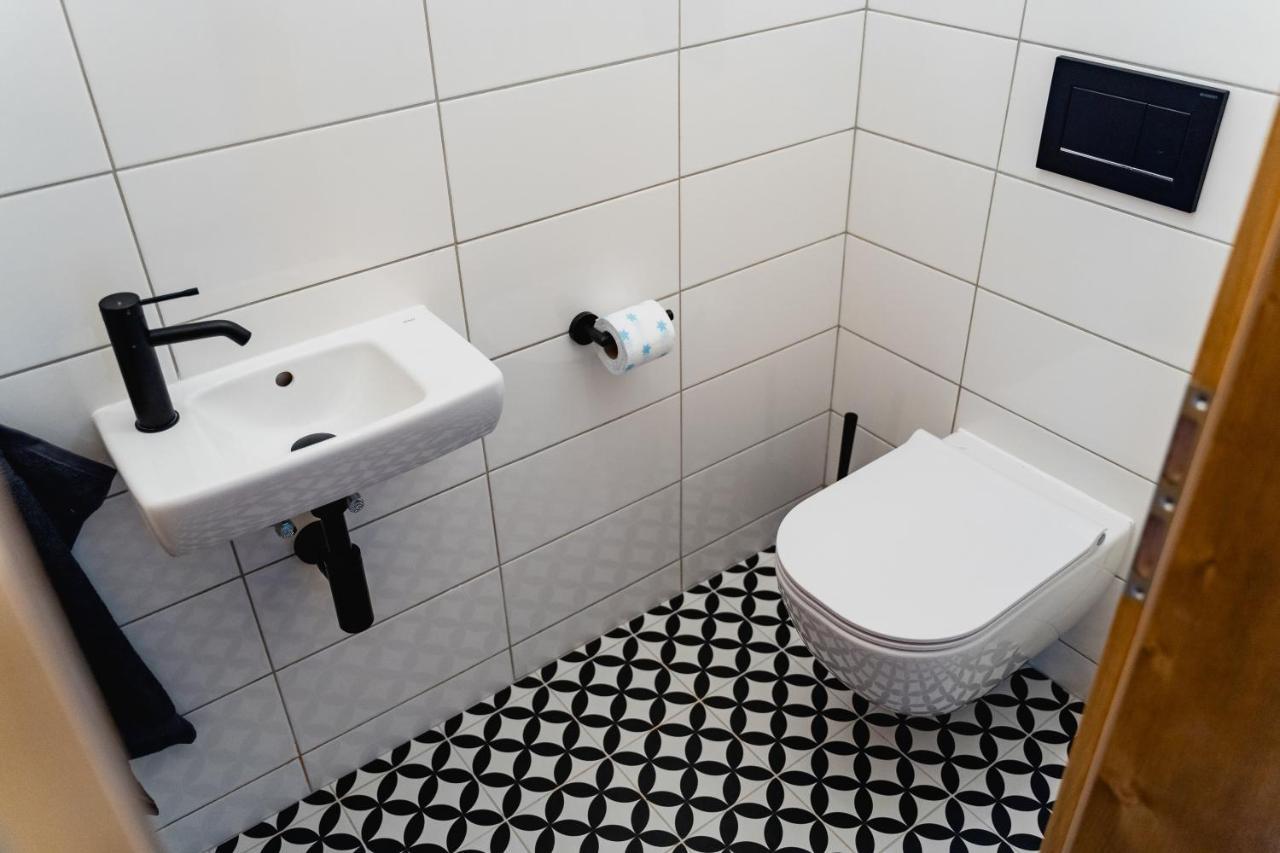 Králíky Stara Skola Hedecアパートホテル エクステリア 写真